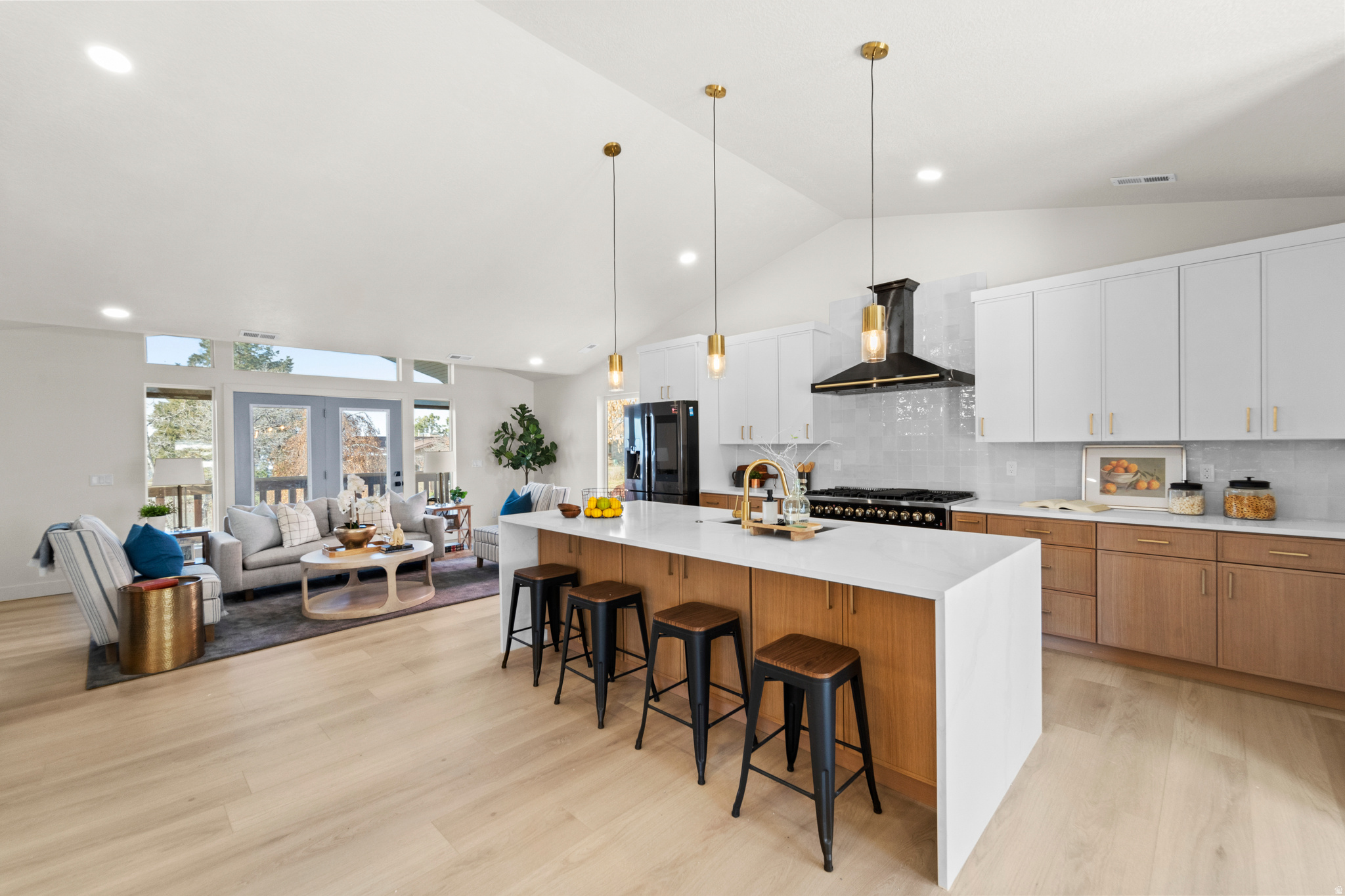 CREST VIEW MANOR - Residential