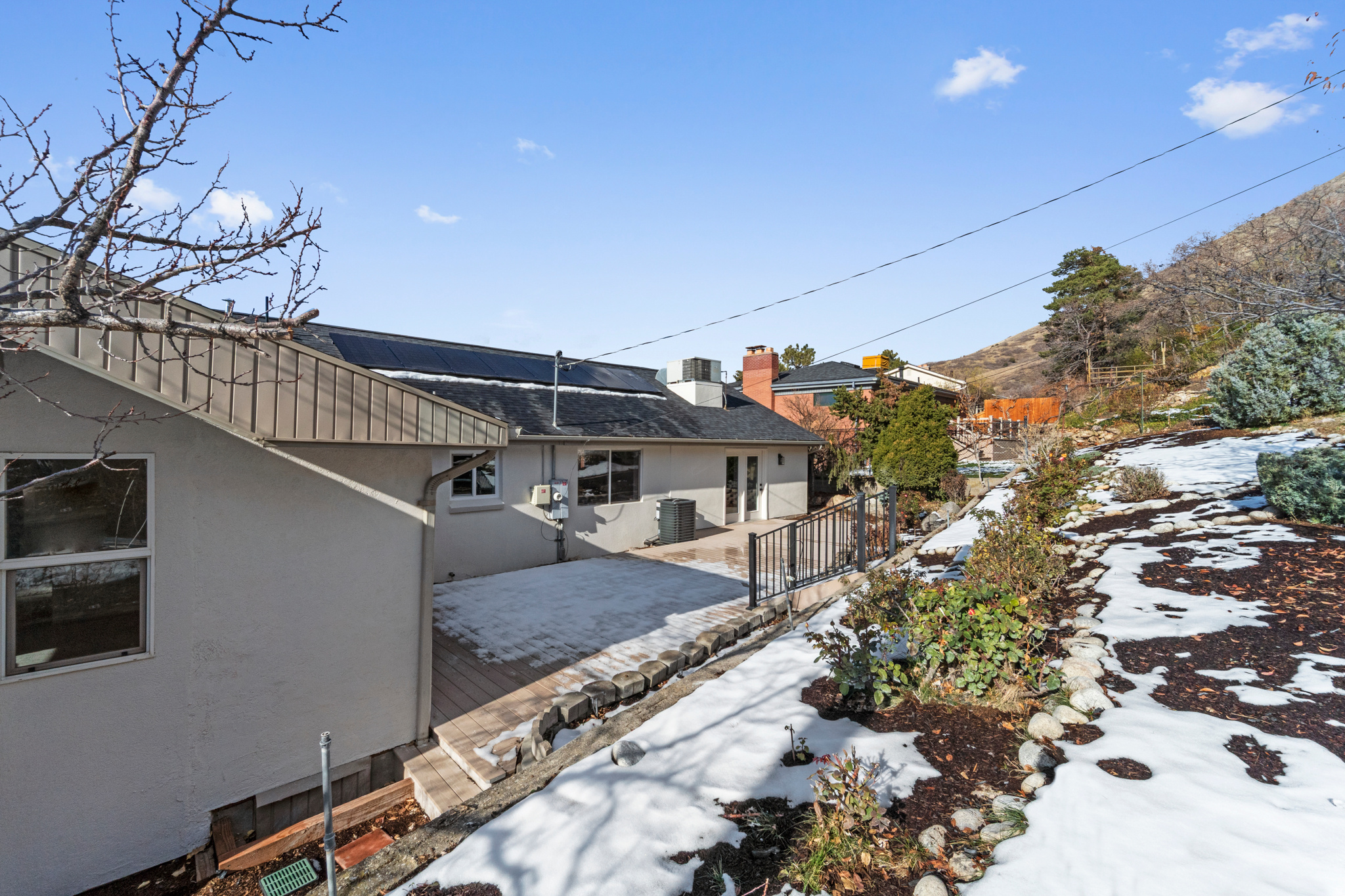 CREST VIEW MANOR - Residential