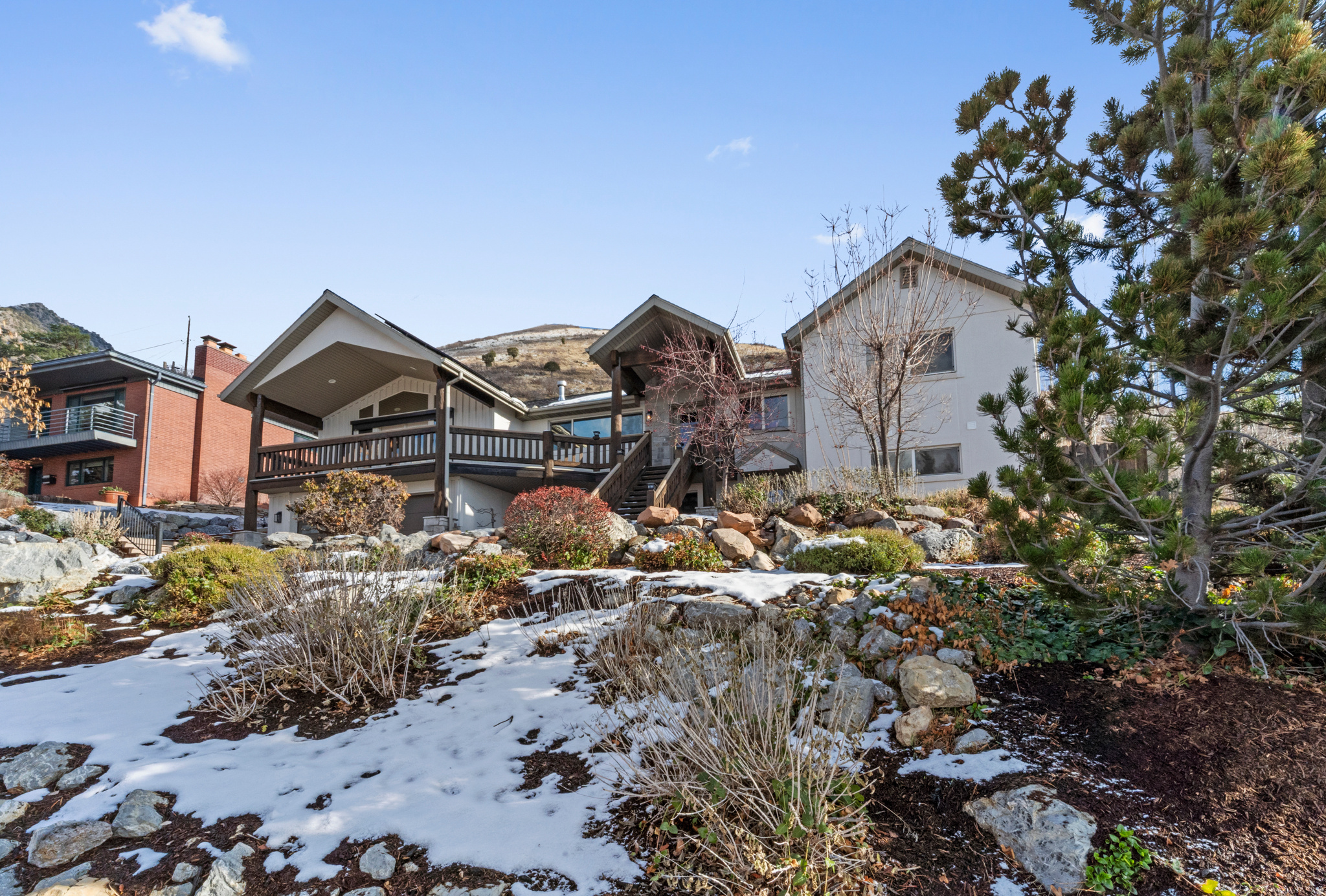 CREST VIEW MANOR - Residential