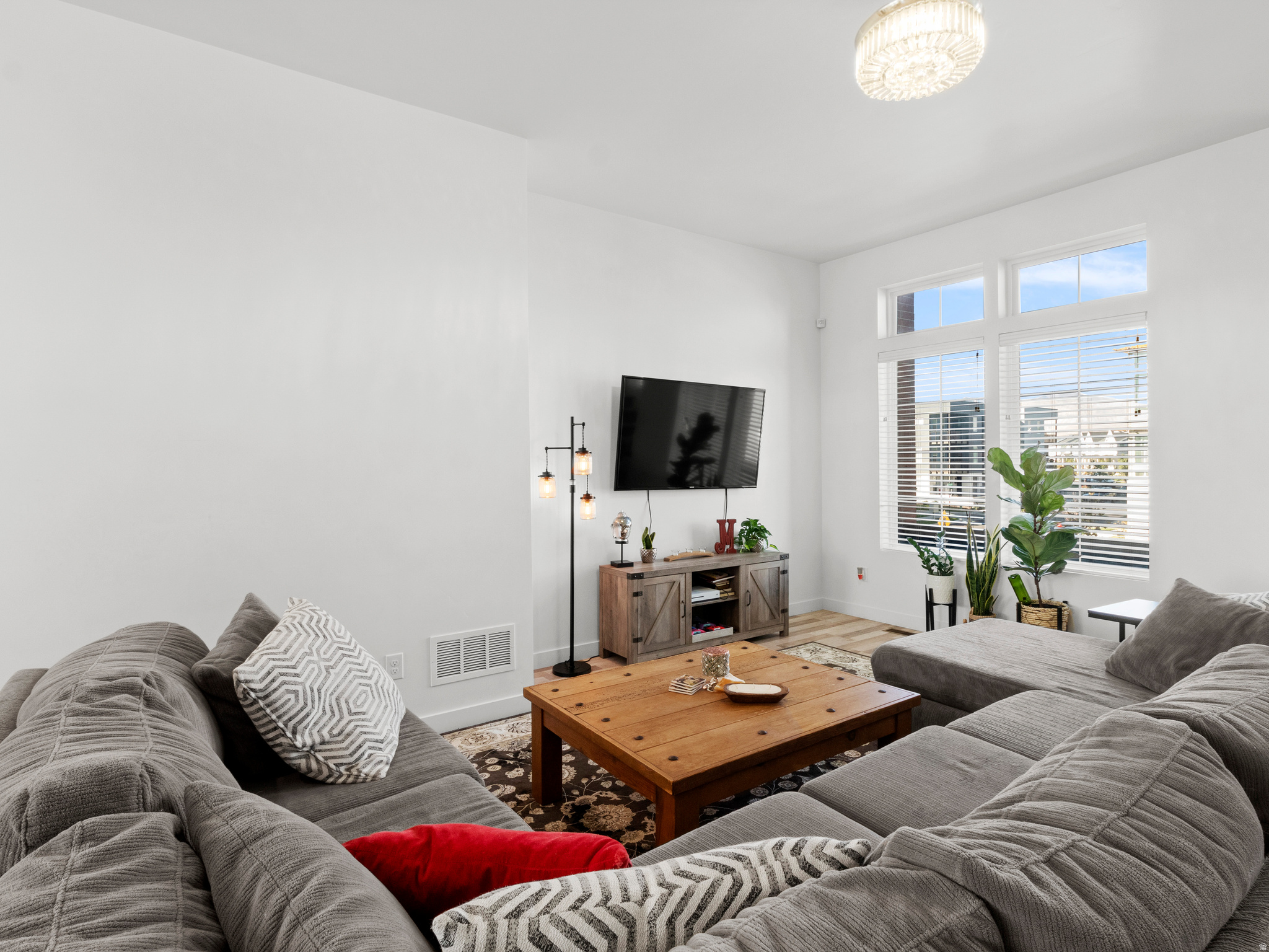 DAYBREAK VILLAGE 5 M - Residential