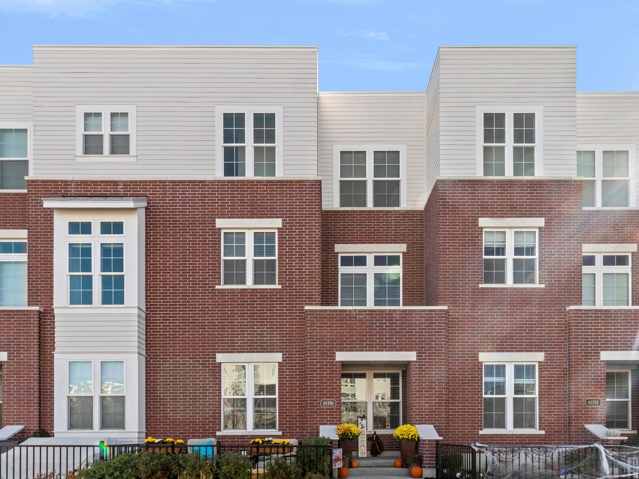 DAYBREAK VILLAGE 5 M - Residential