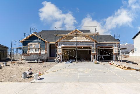 Apartment For Sale - 4421 N Dwarven Dr #123<br/> Eagle Mountain, UT 84005