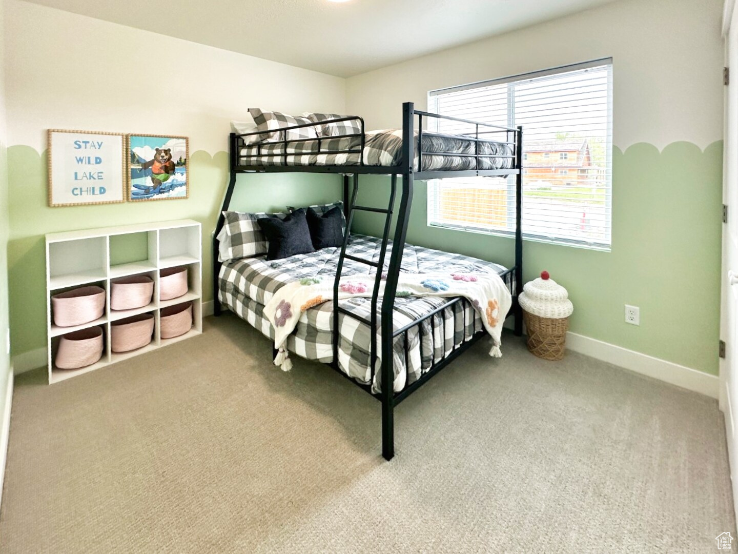TRIANGLE ESTATES - Residential