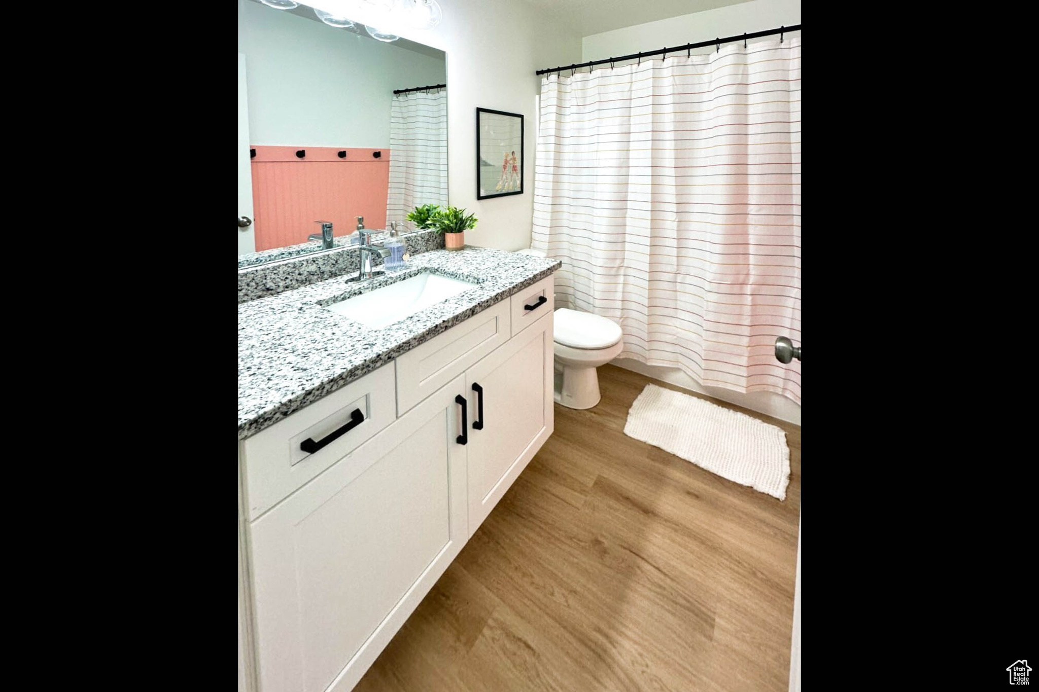 TRIANGLE ESTATES - Residential