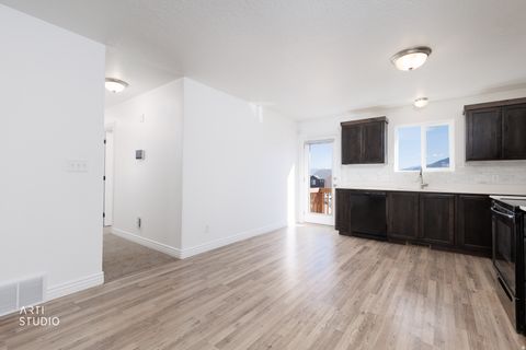 Tiny photo for 1771 S LONGVIEW RD, Santaquin, UT 84655 (MLS # 2149043)