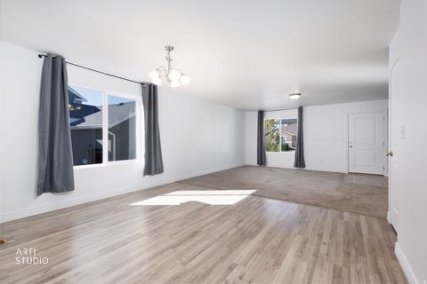 Tiny photo for 1771 S LONGVIEW RD, Santaquin, UT 84655 (MLS # 2149043)