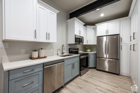 Tiny photo for 1354 S 800 E, Mapleton, UT 84664 (MLS # 2190292)