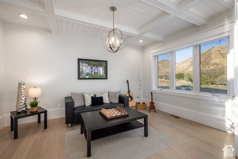 Tiny photo for 1354 S 800 E, Mapleton, UT 84664 (MLS # 2190292)