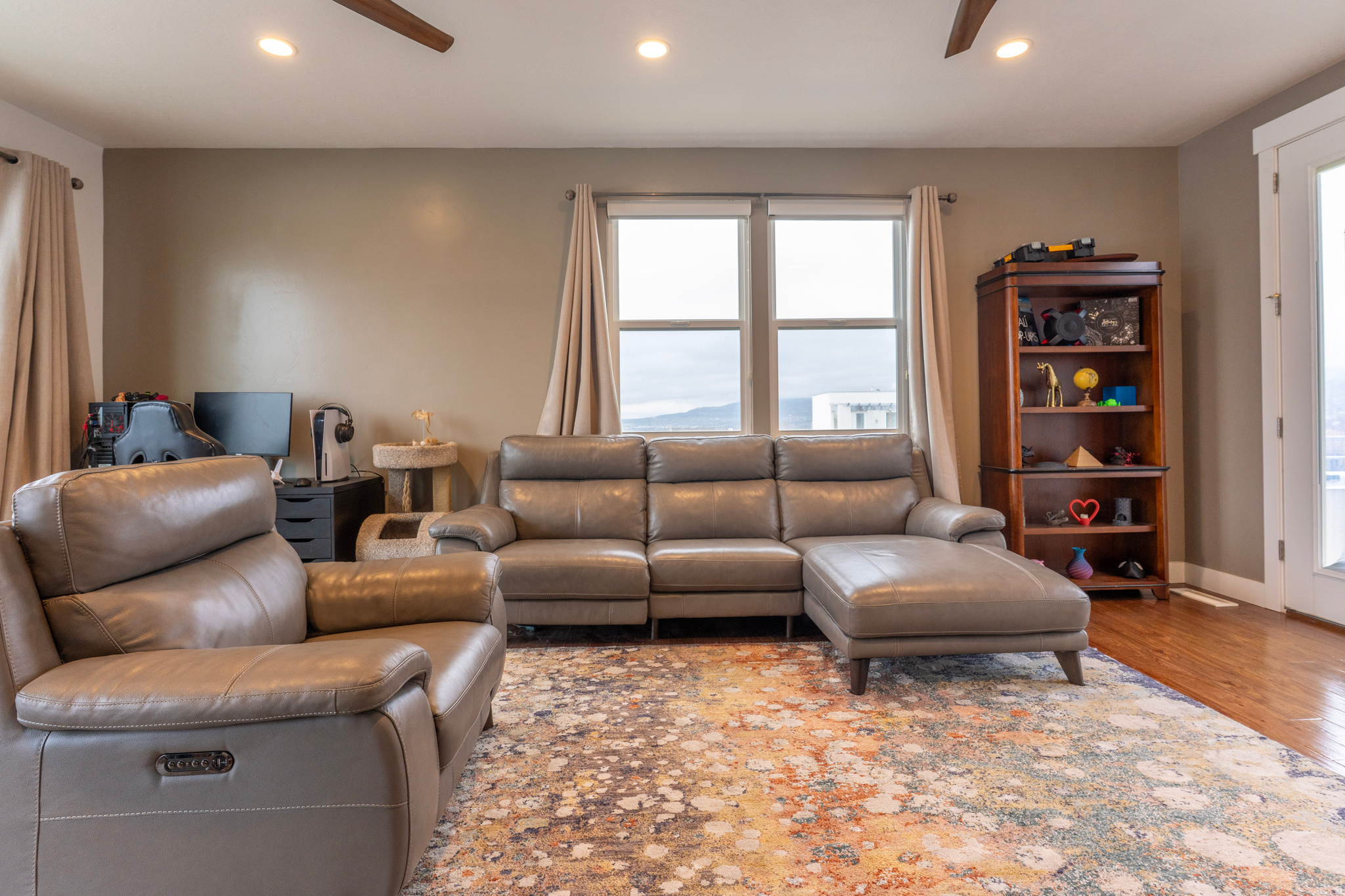 KENNECOTT - Residential