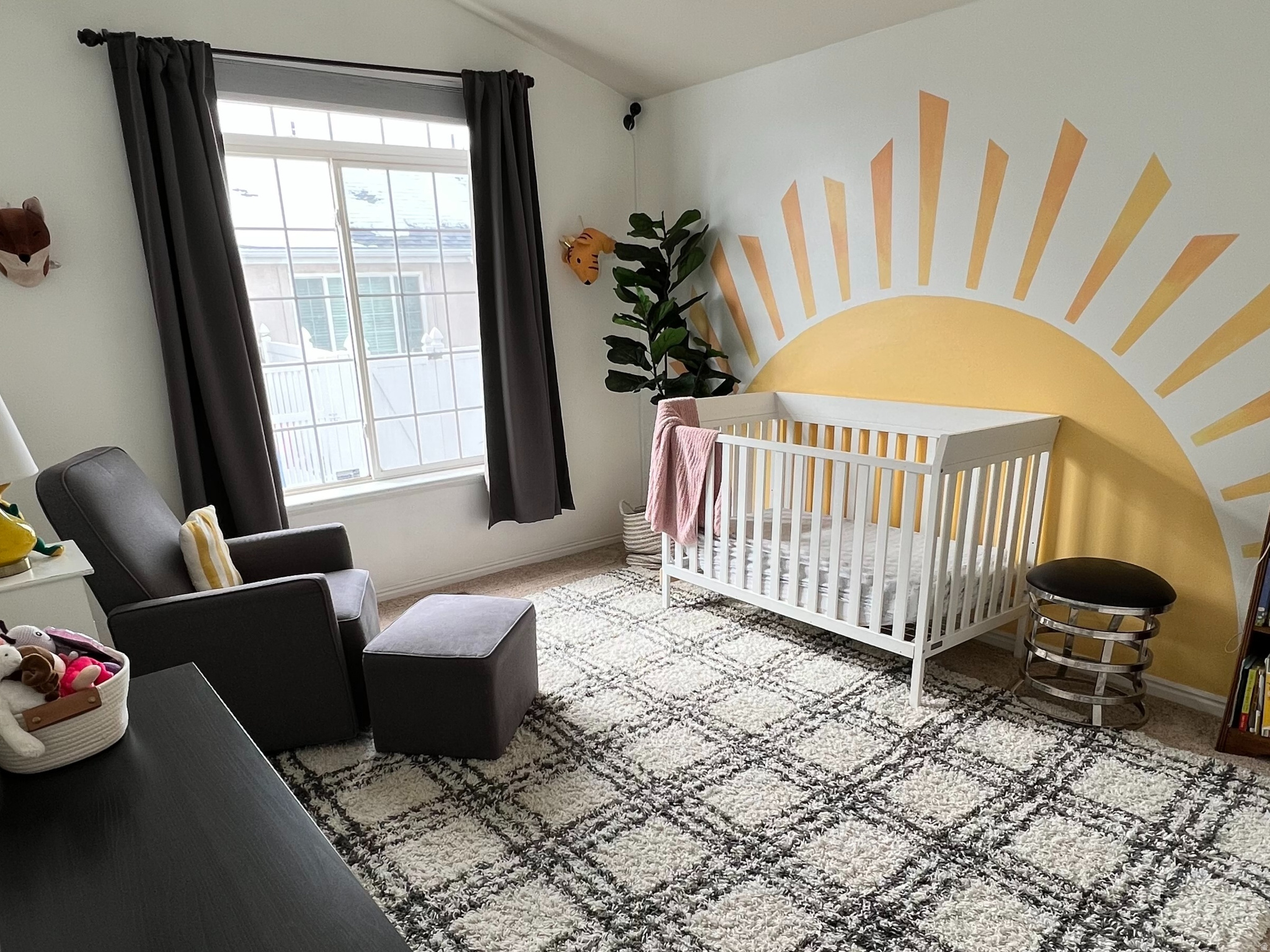 LA VILLA ROSA - Residential Income