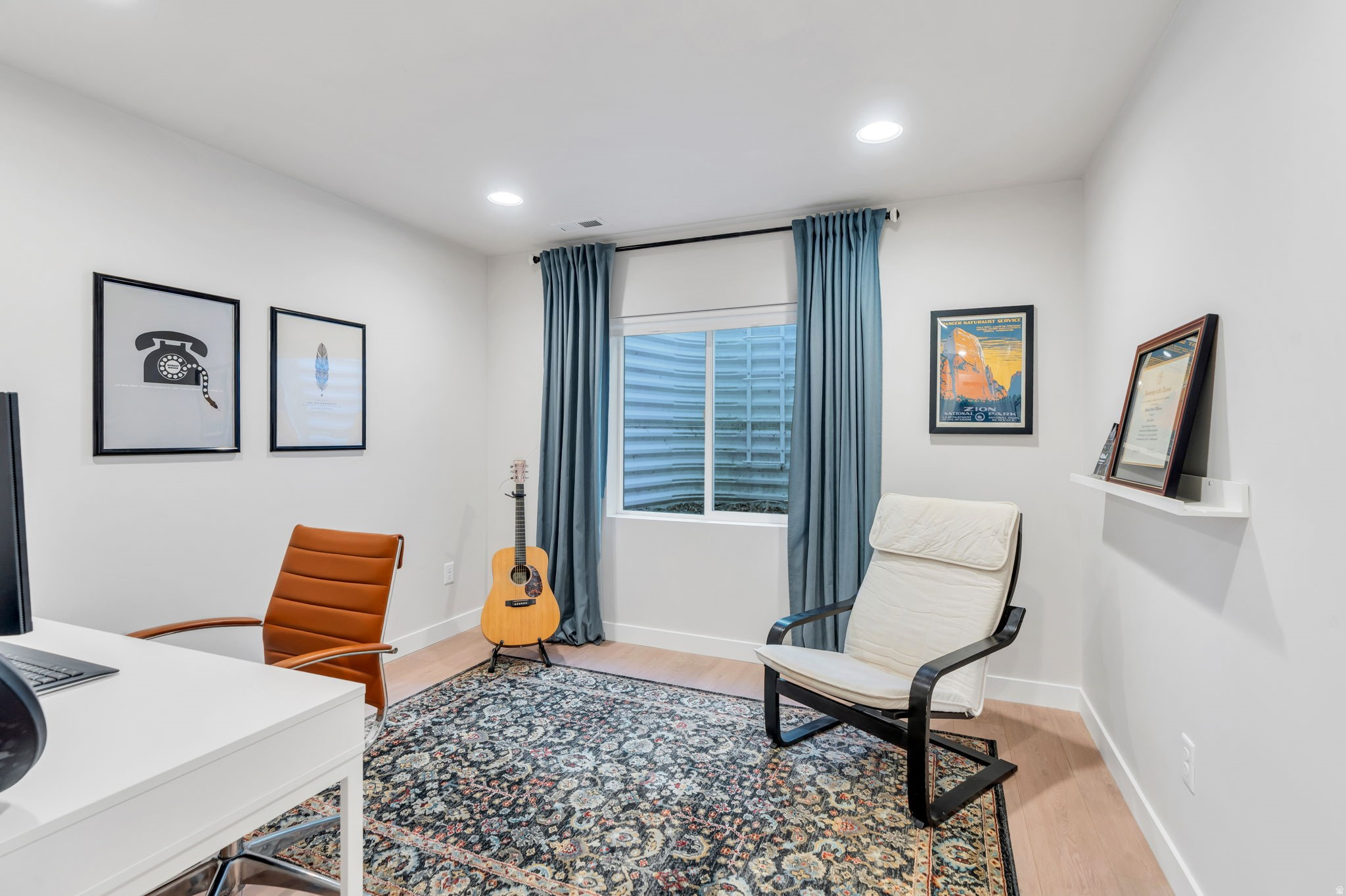 DAYBREAK - Residential