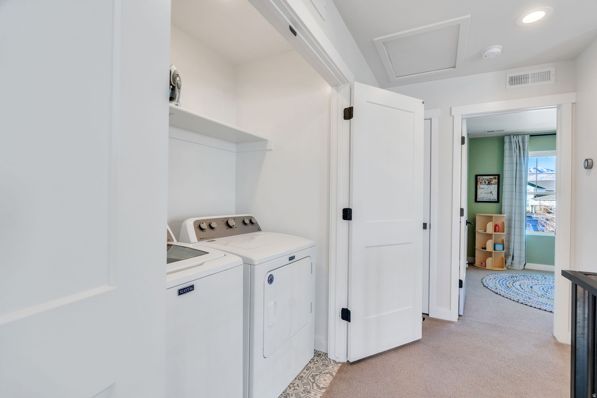 DAYBREAK - Residential