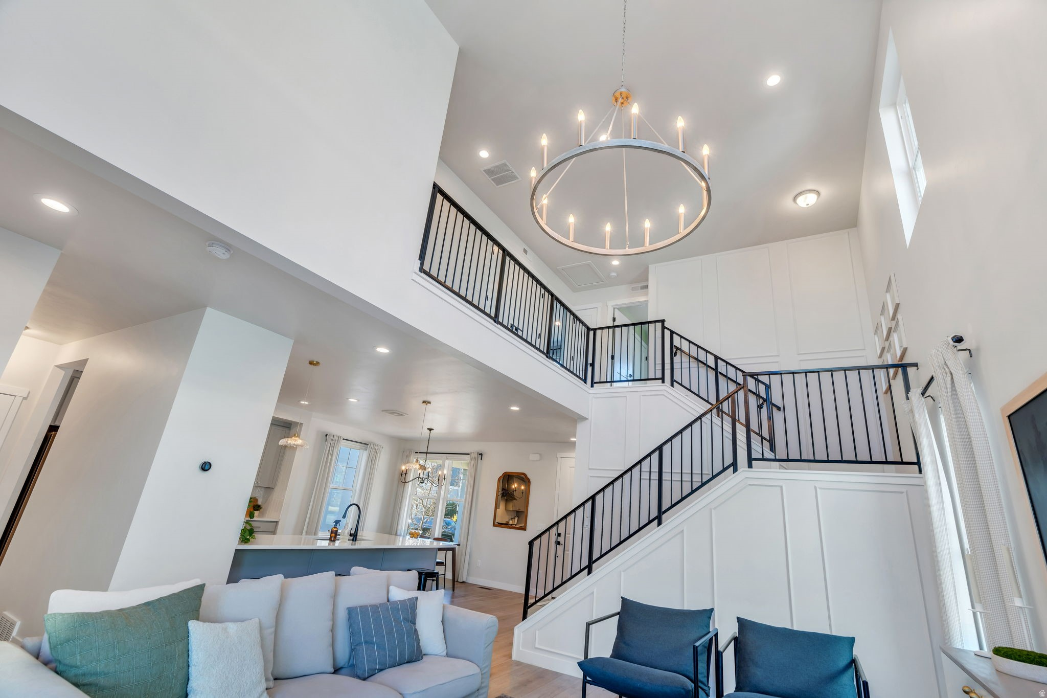 DAYBREAK - Residential