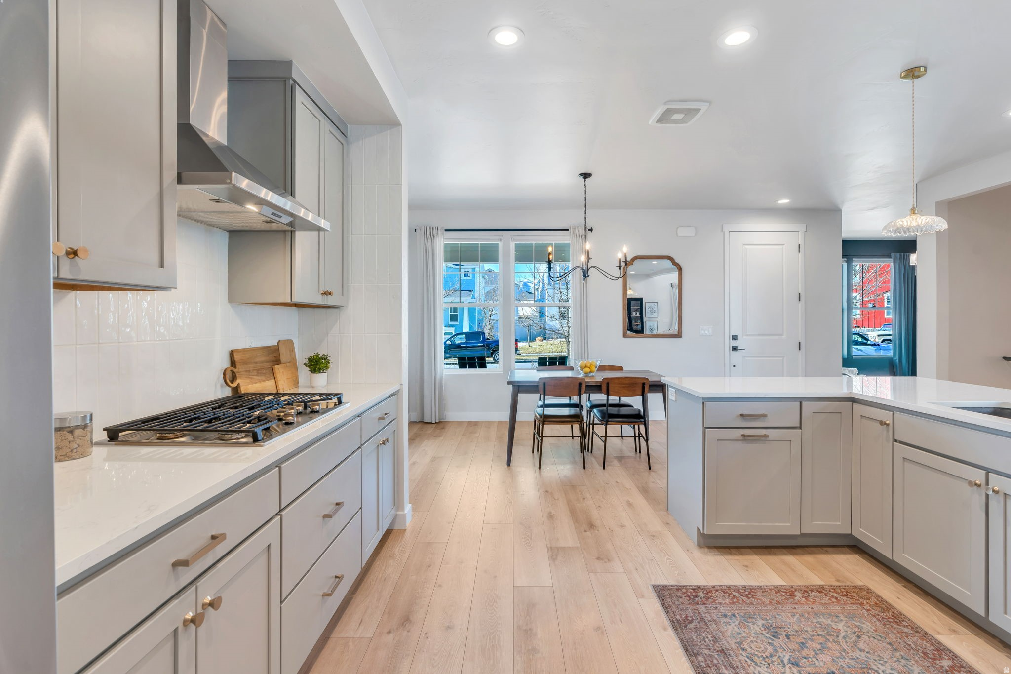 DAYBREAK - Residential