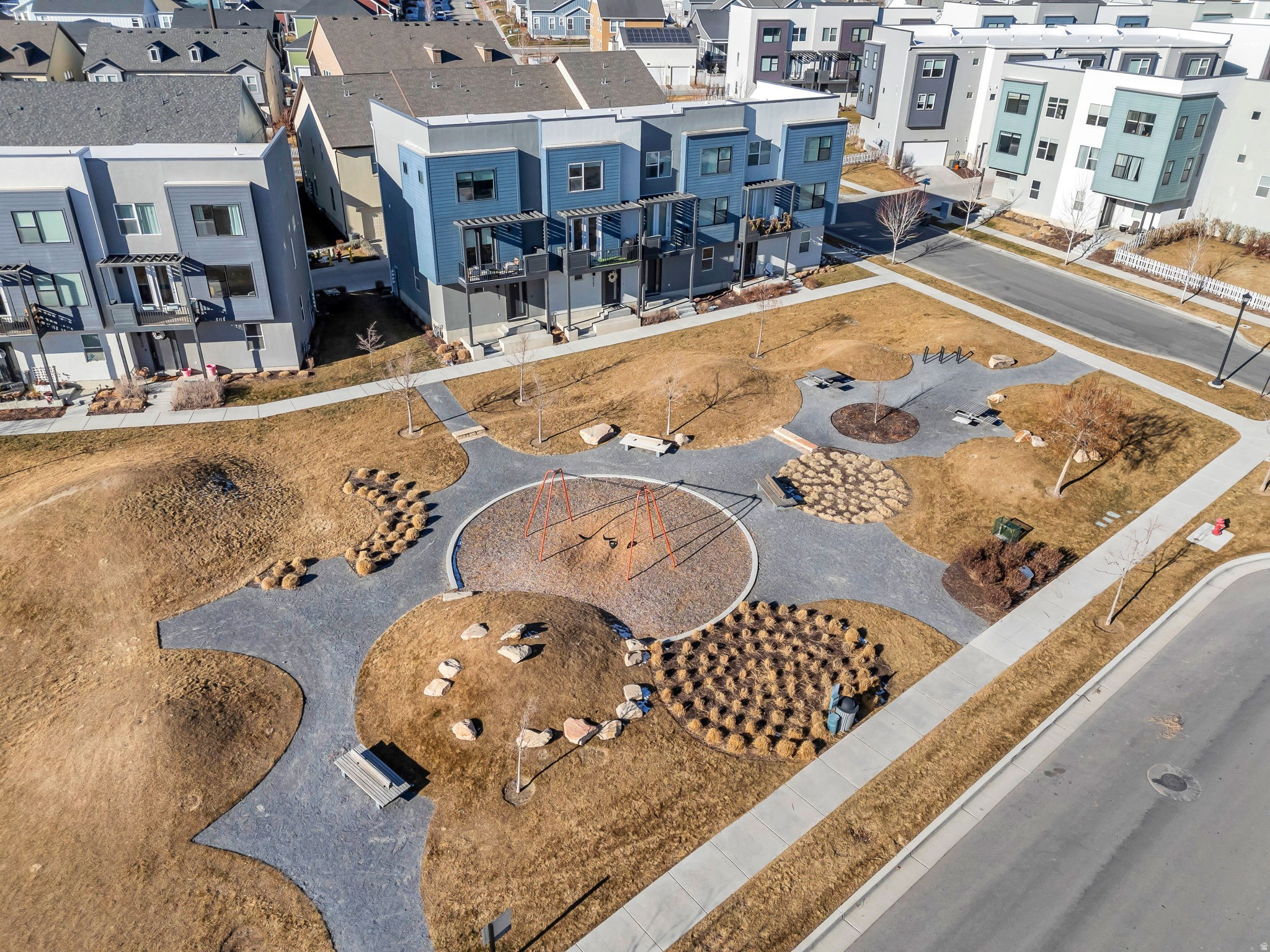 DAYBREAK - Residential