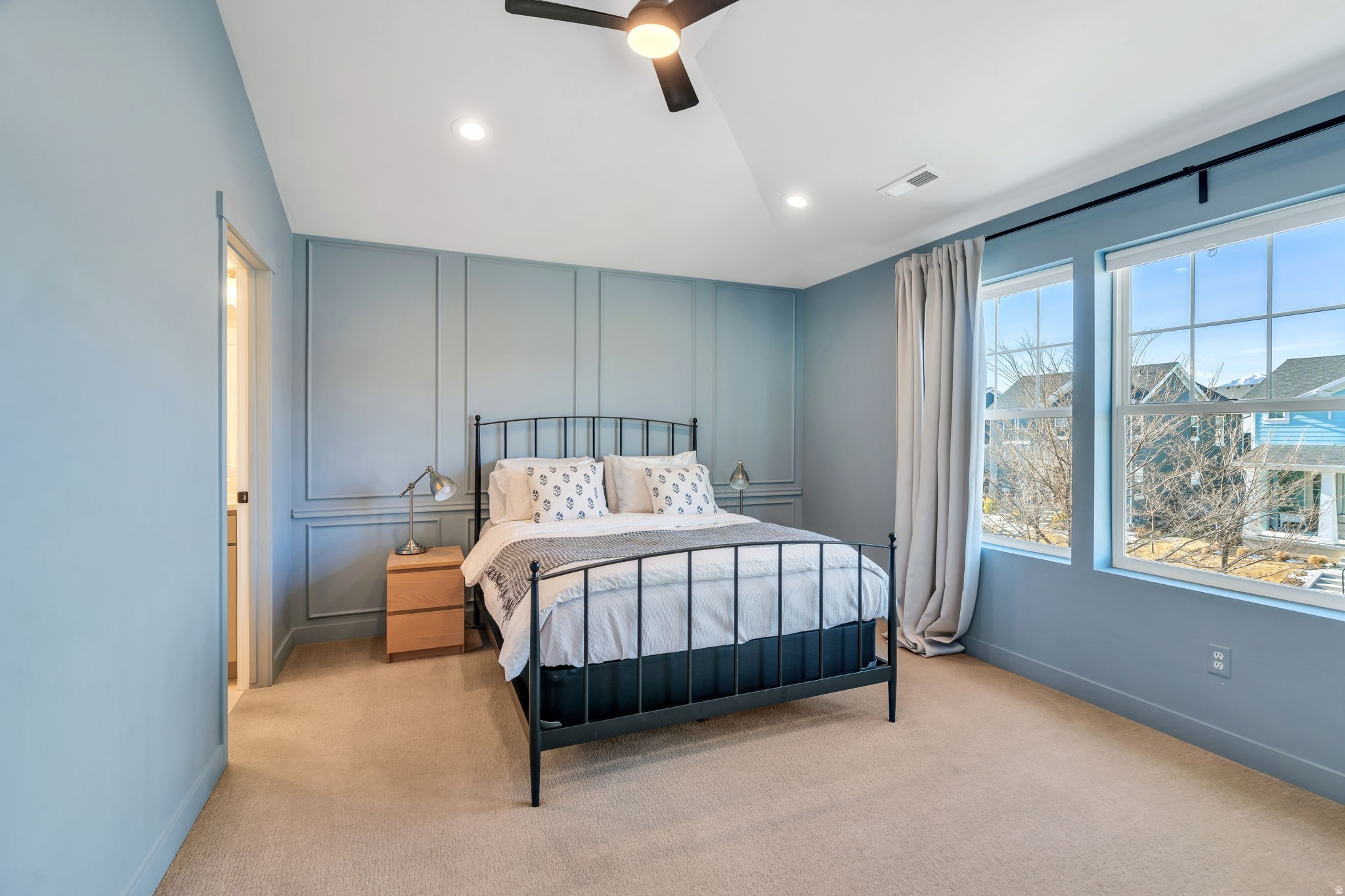 DAYBREAK - Residential