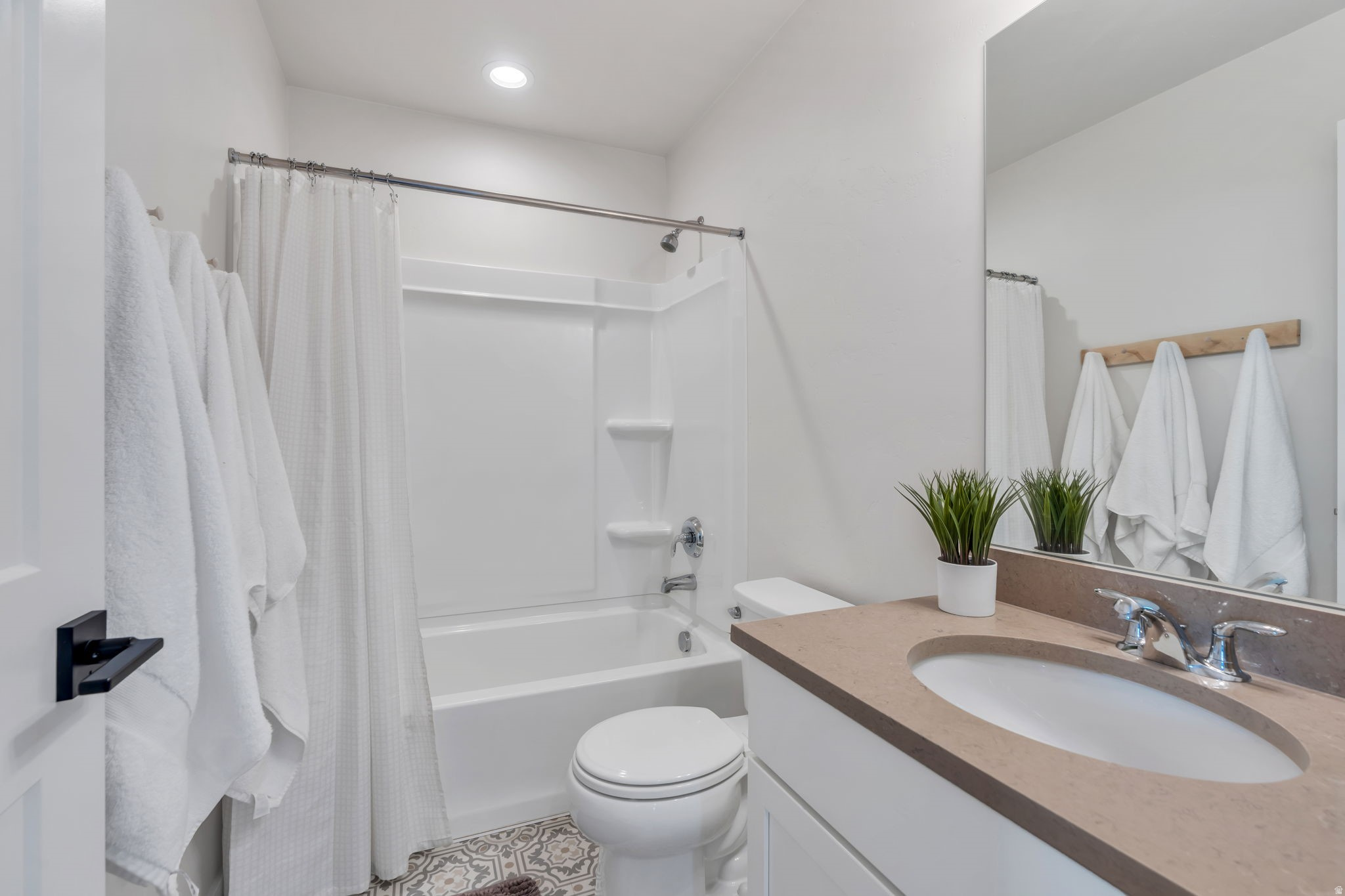 DAYBREAK - Residential