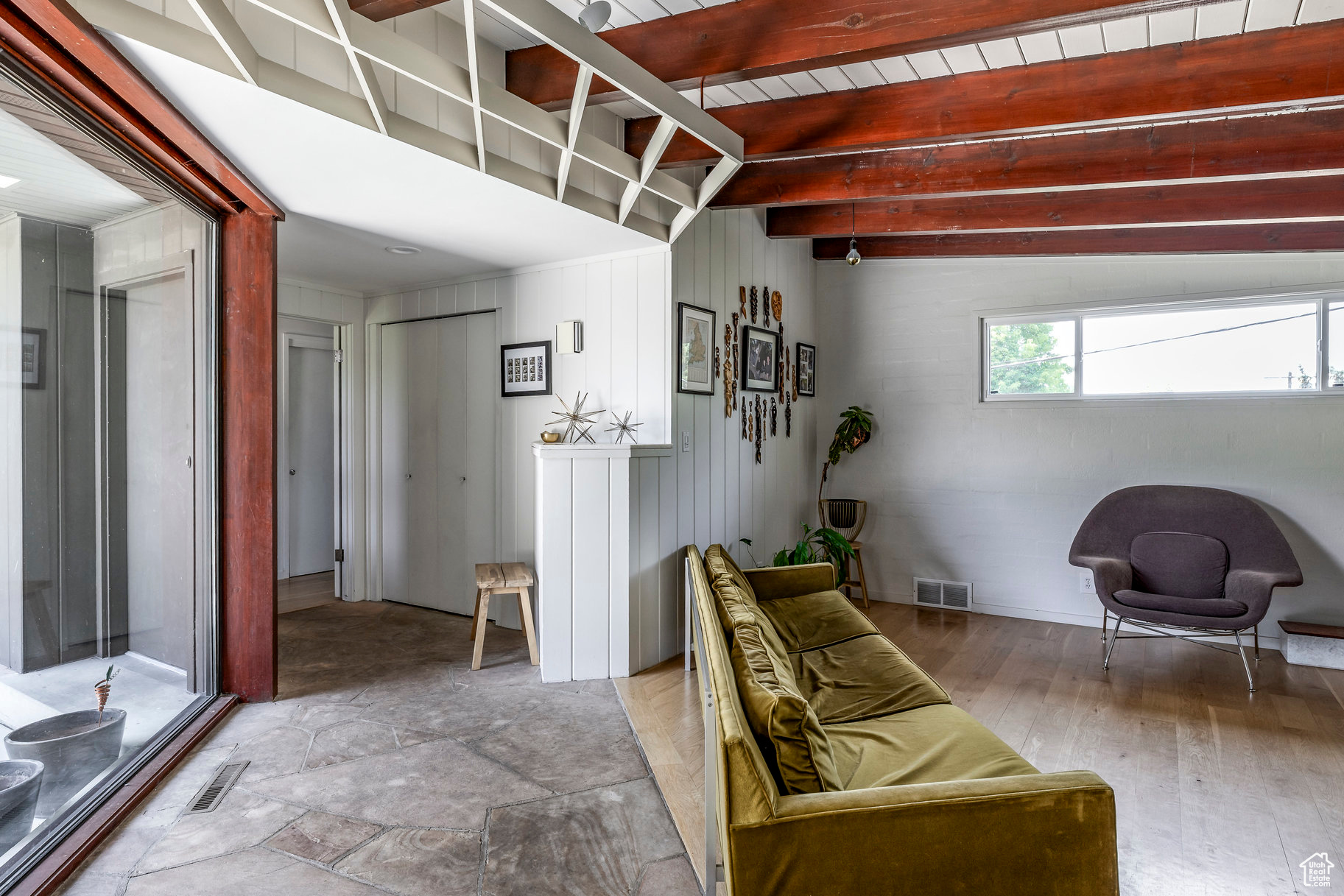 ELIZABETH HEIGHTS - Residential