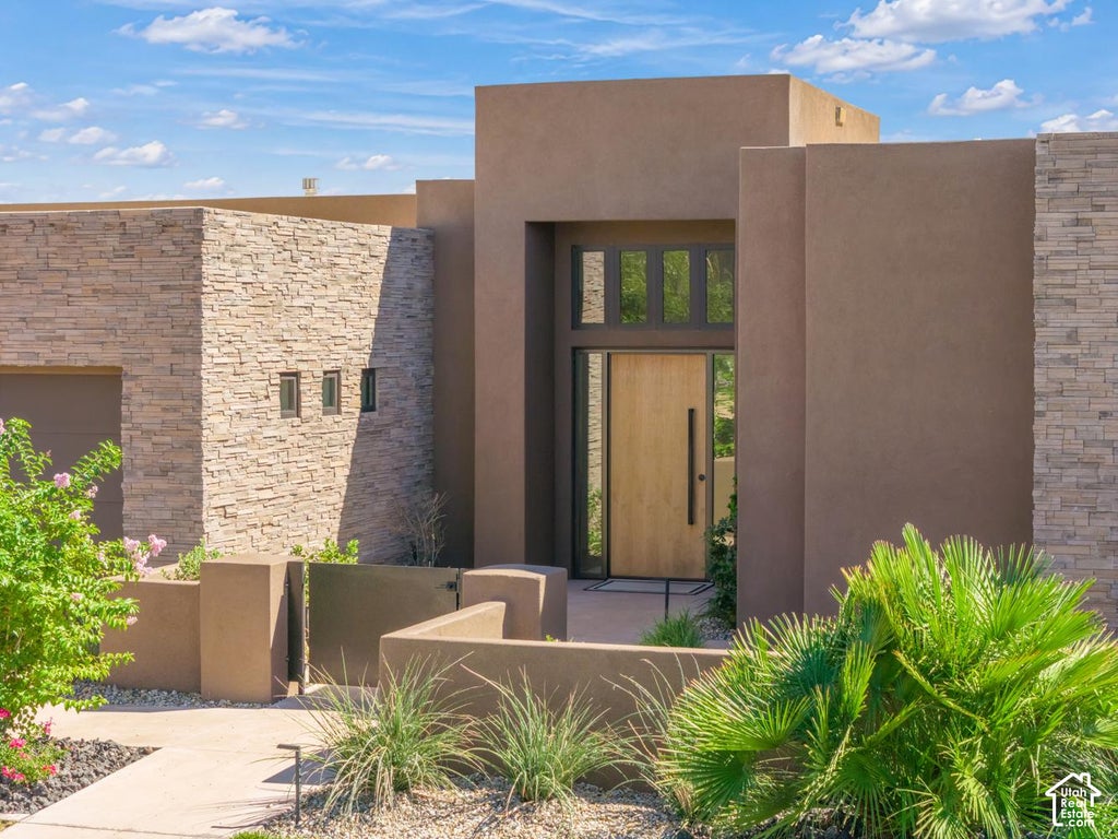 Photo of 2055 W RISING SUN DR, Saint George, UT 84770 (MLS # 2191291)