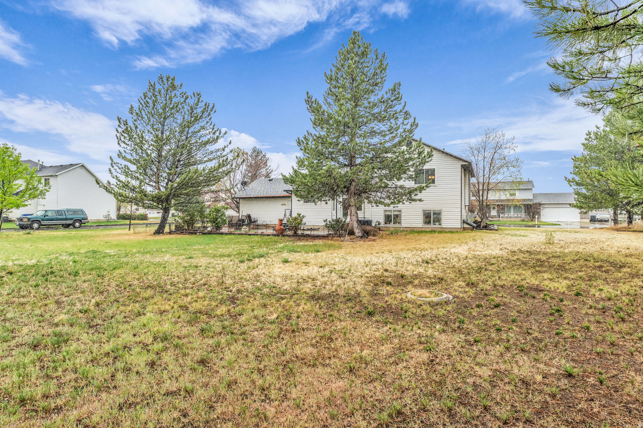 TOWNE COUNTRY LIVING - Residential