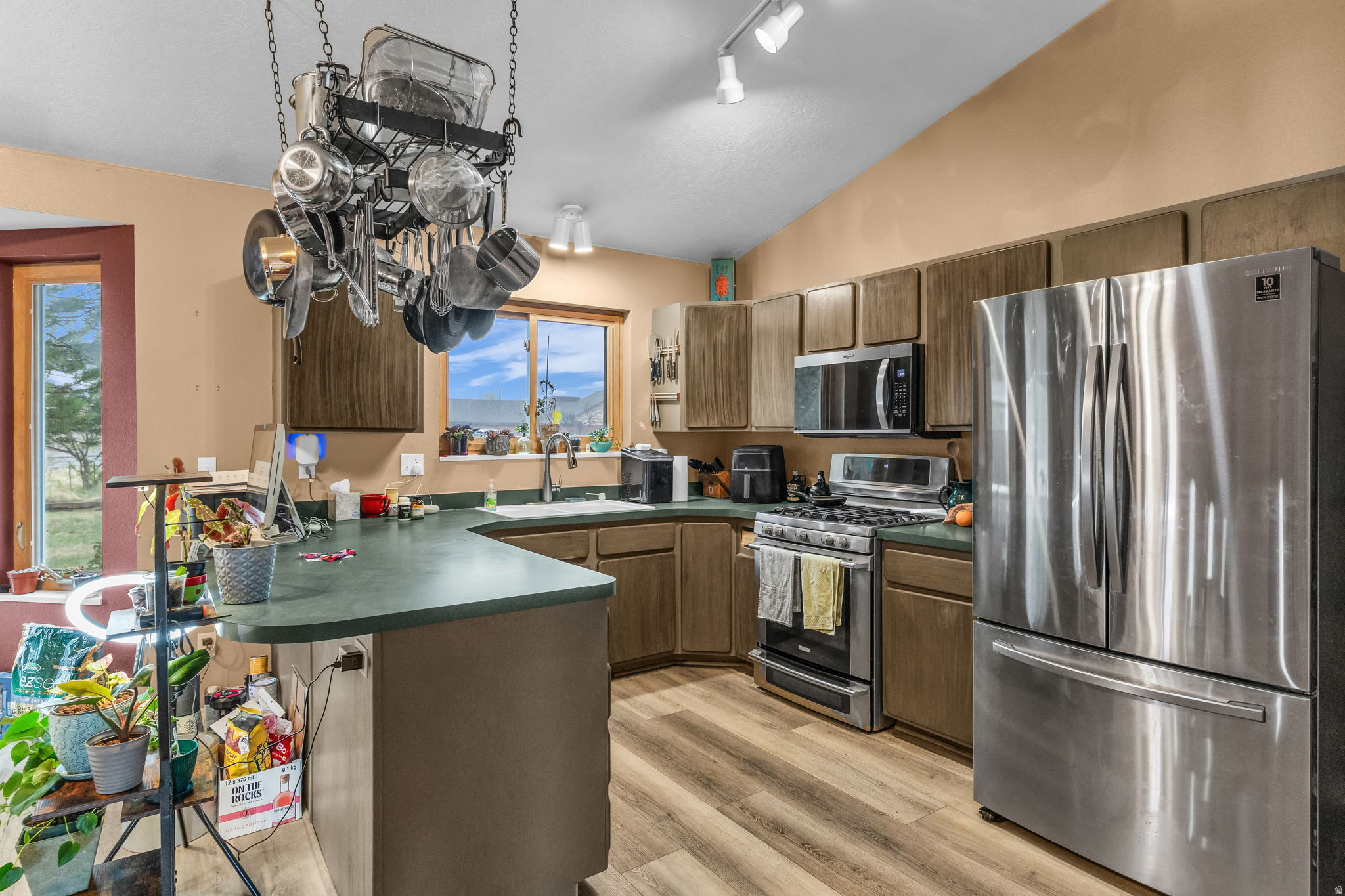 TOWNE COUNTRY LIVING - Residential