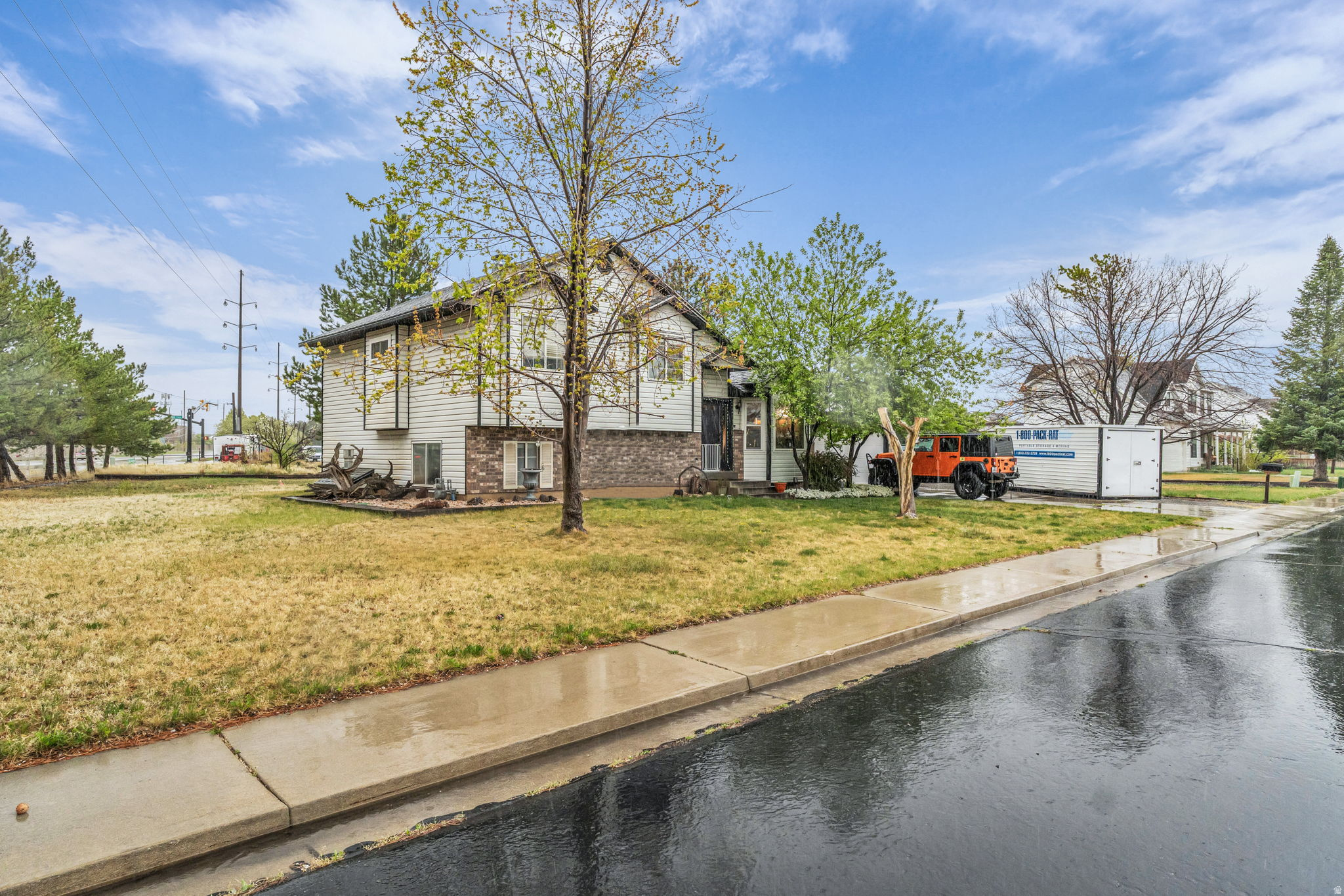 TOWNE COUNTRY LIVING - Residential