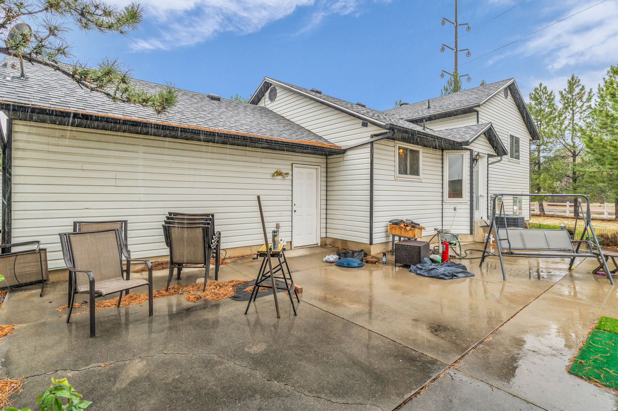 TOWNE COUNTRY LIVING - Residential