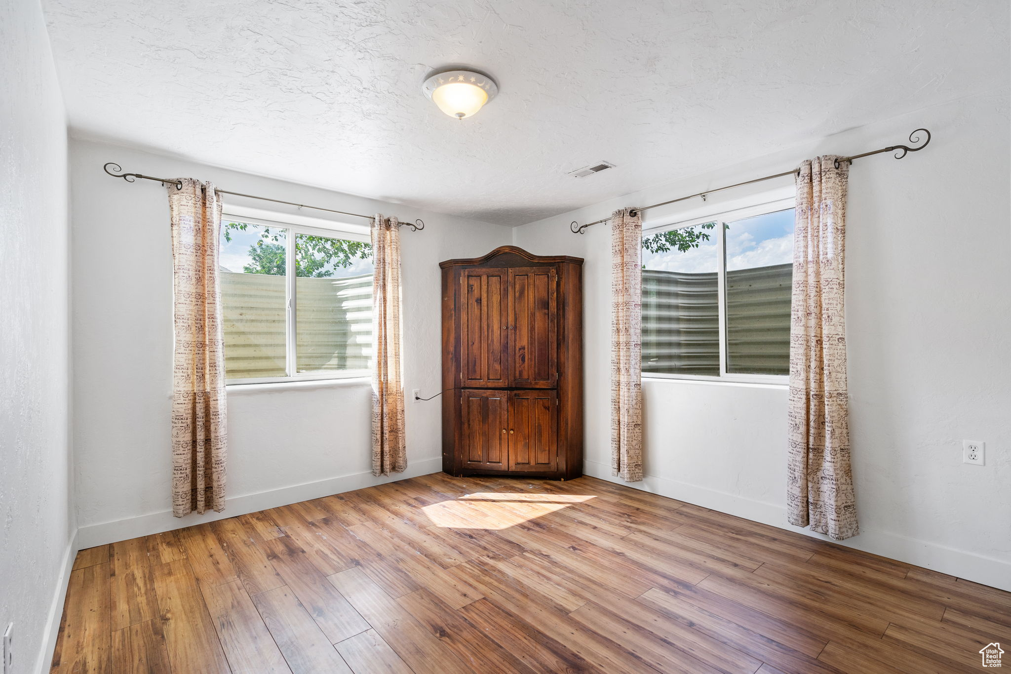 OVERLAND TRAILS - Residential