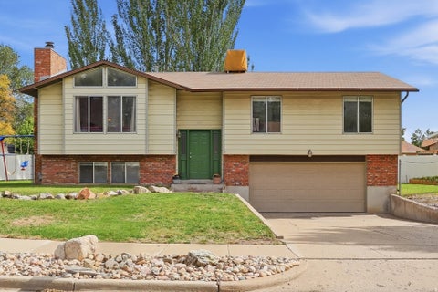 Tiny photo for 618 E 315 S, Layton, UT 84041 (MLS # 2185991)
