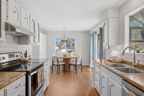 Tiny photo for 618 E 315 S, Layton, UT 84041 (MLS # 2185991)