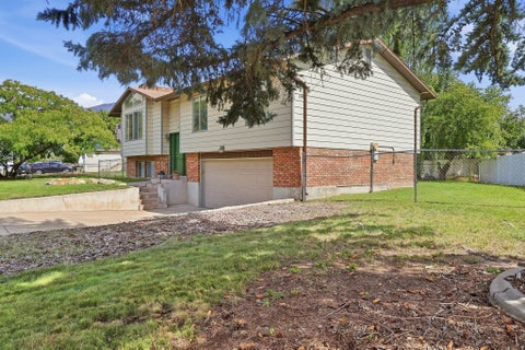 Tiny photo for 618 E 315 S, Layton, UT 84041 (MLS # 2185991)
