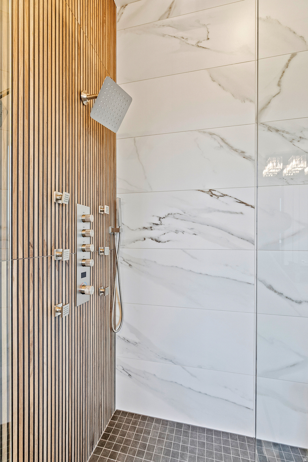 HILLSIDE ESTATES - Residential