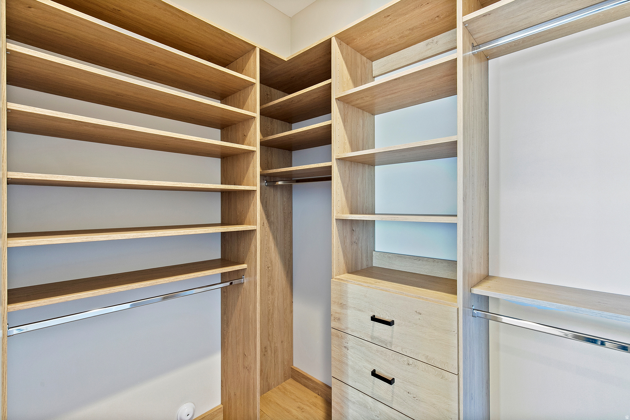 HILLSIDE ESTATES - Residential