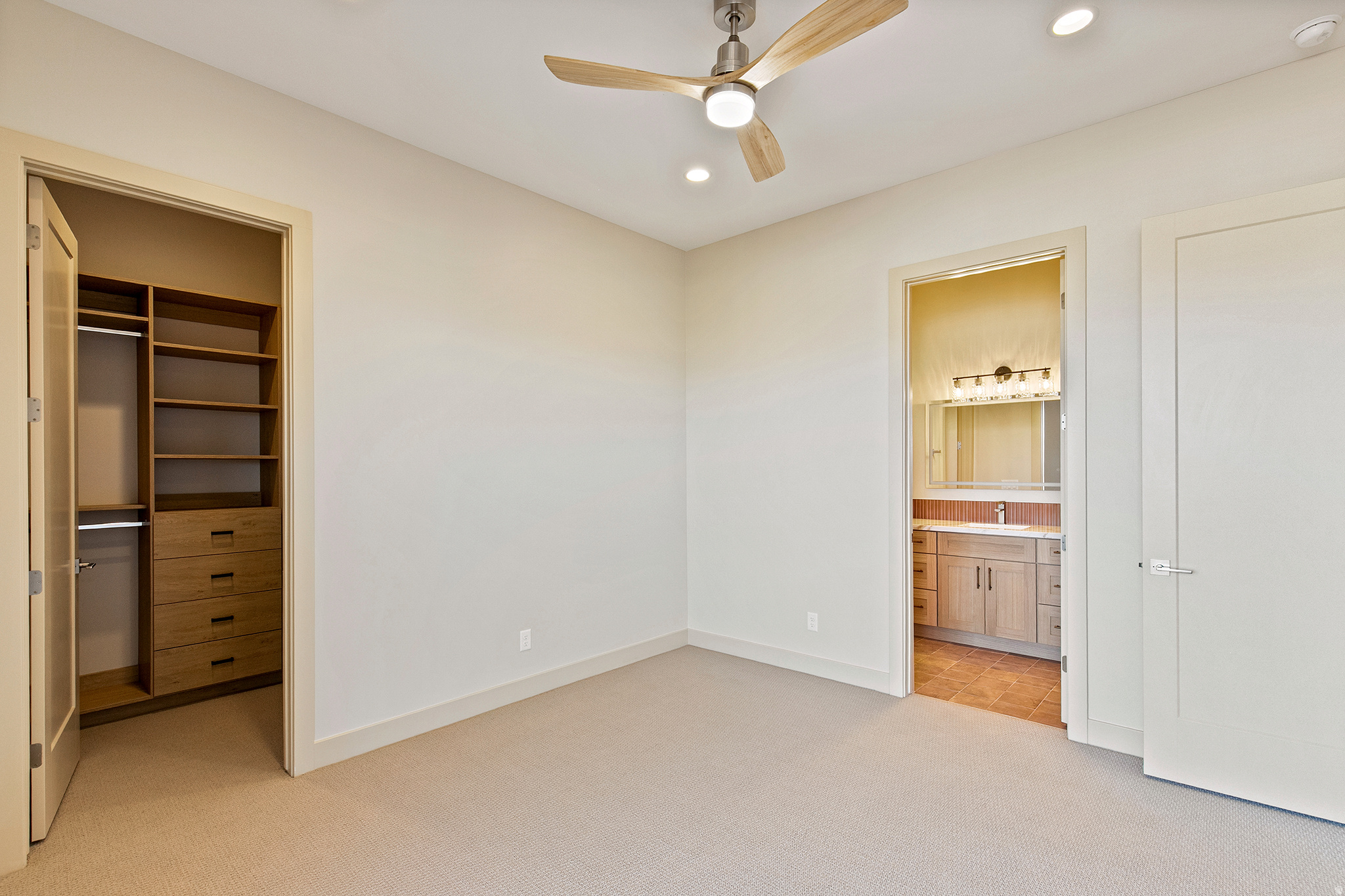 HILLSIDE ESTATES - Residential