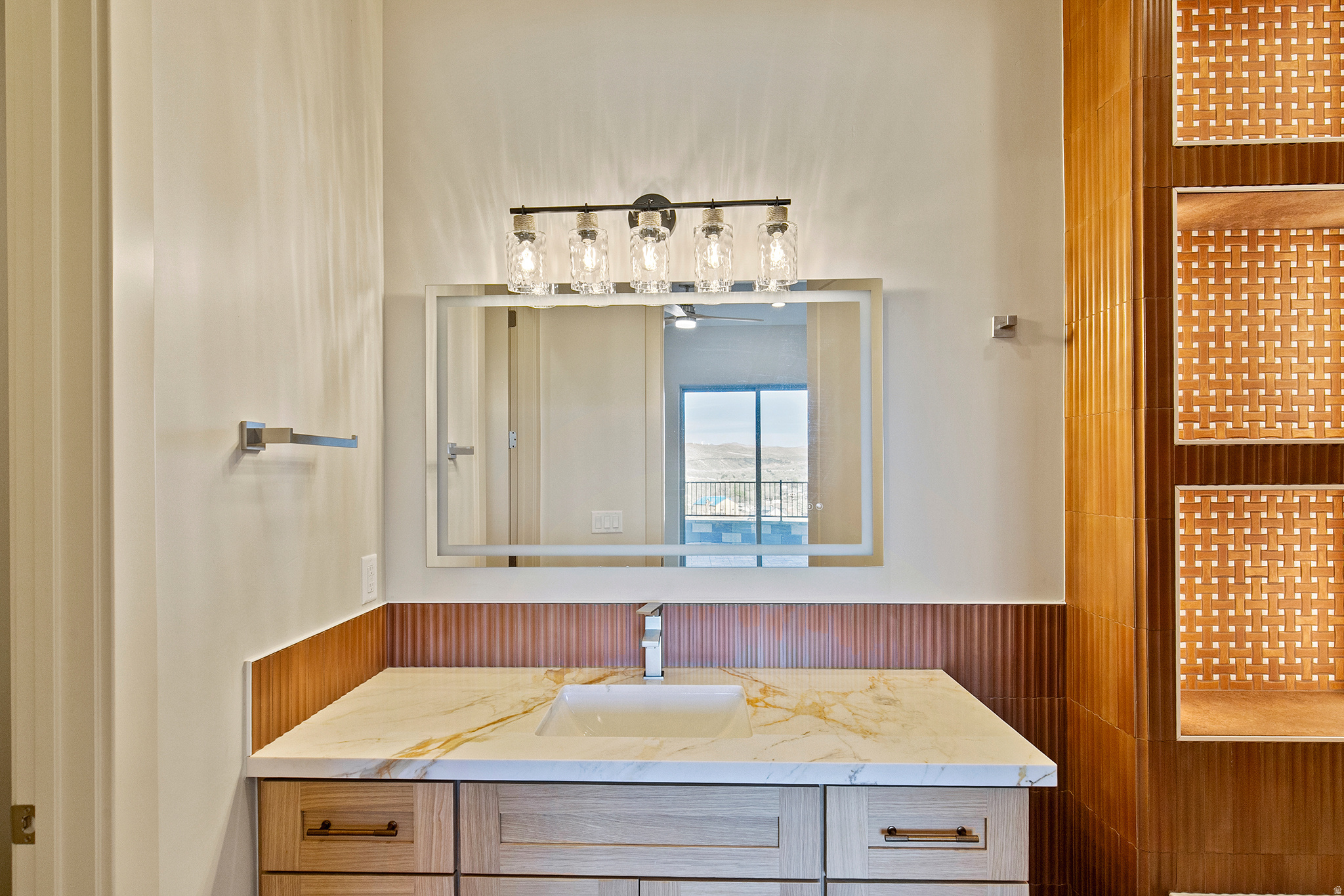 HILLSIDE ESTATES - Residential