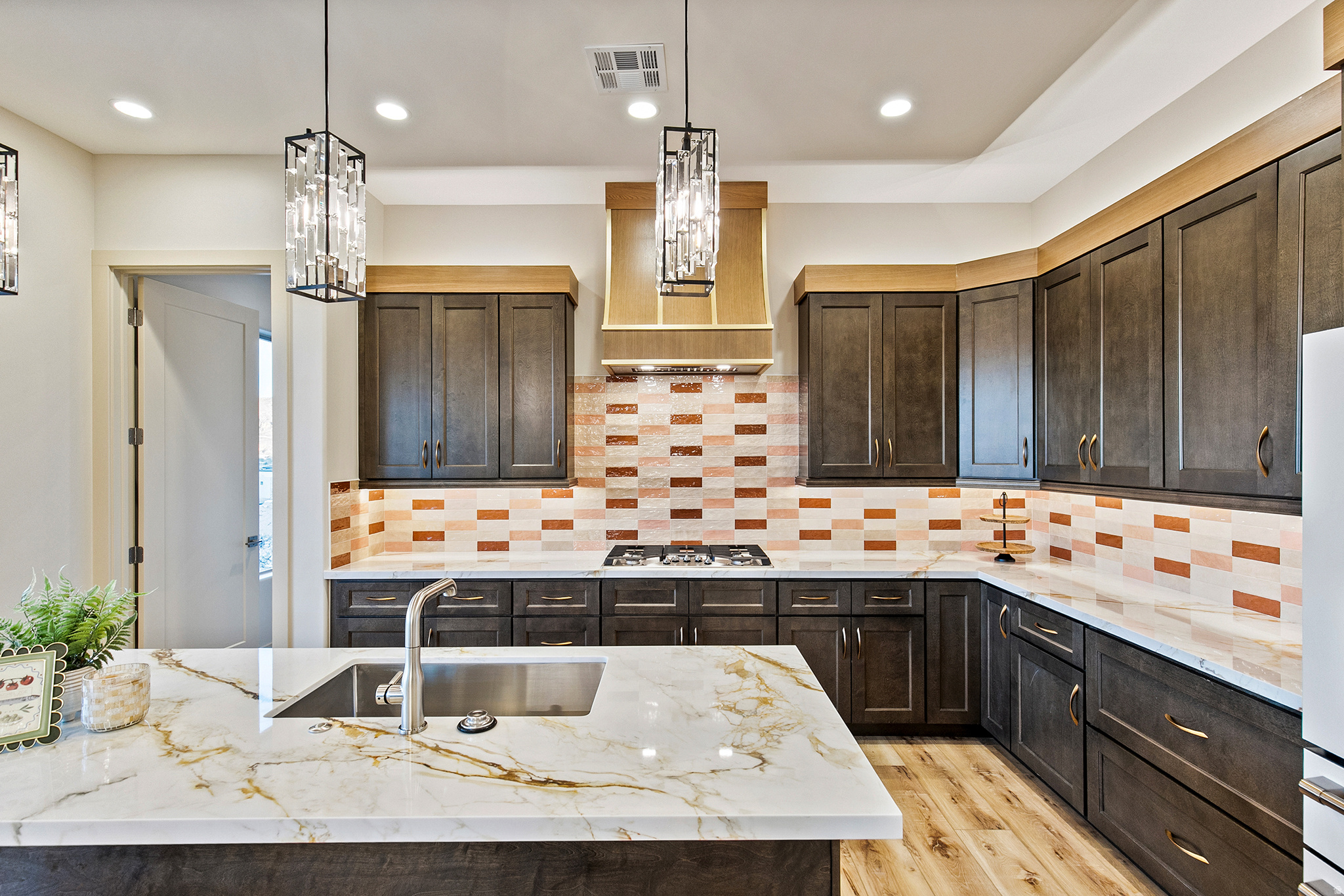 HILLSIDE ESTATES - Residential