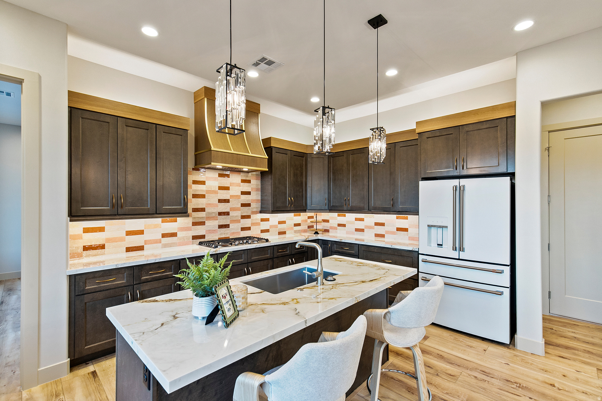 HILLSIDE ESTATES - Residential