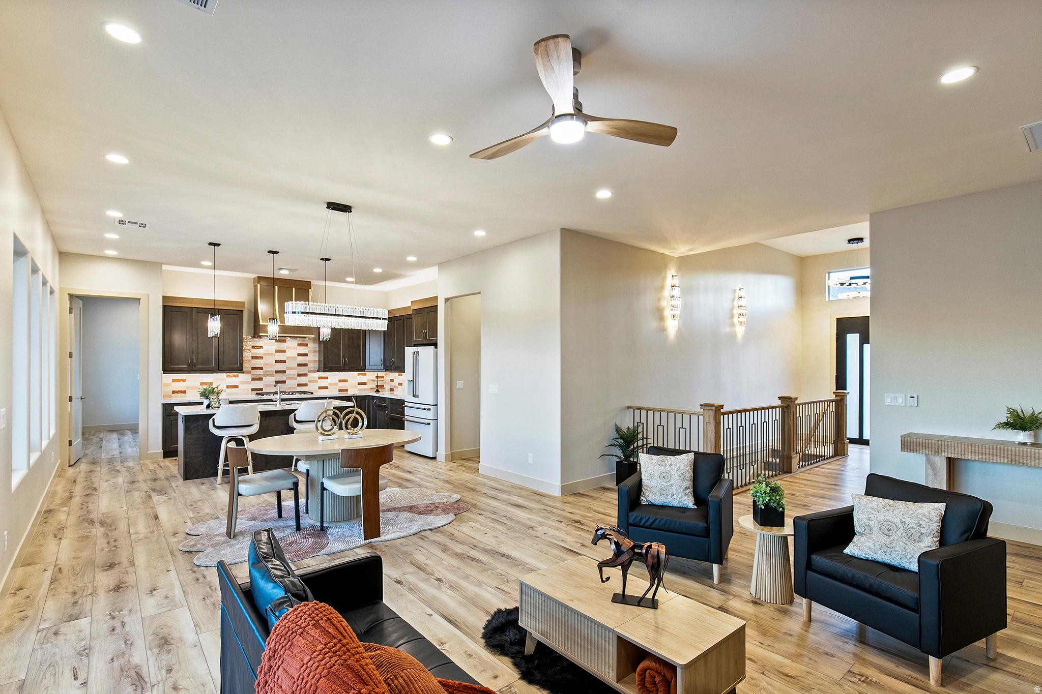 HILLSIDE ESTATES - Residential