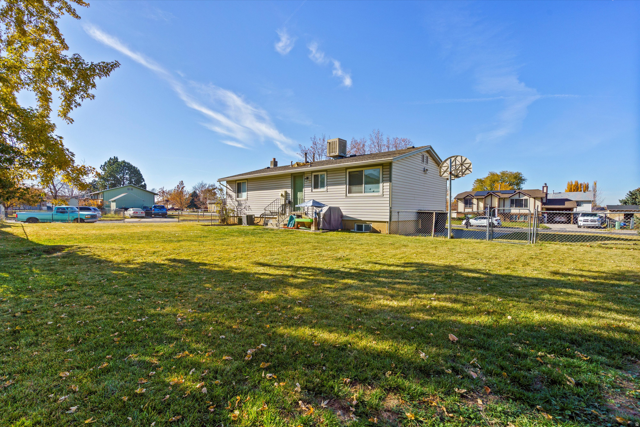 SUNRISE PARK - Residential