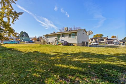 Tiny photo for 1214 N 700 W, Clinton, UT 84015 (MLS # 2122655)