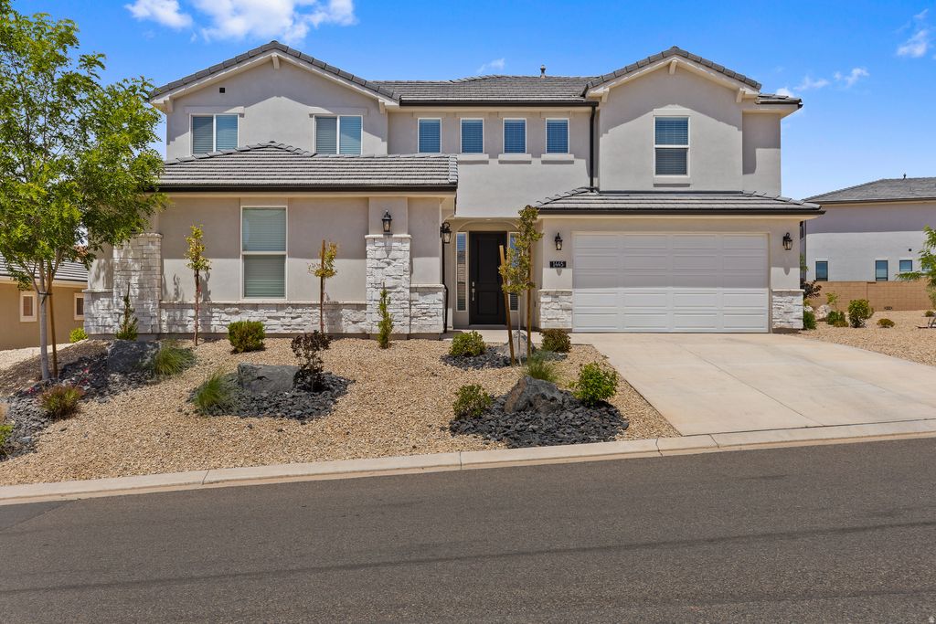 Photo of 1445 N ARENA ROJA DR, Washington, UT 84780 (MLS # 2132650)