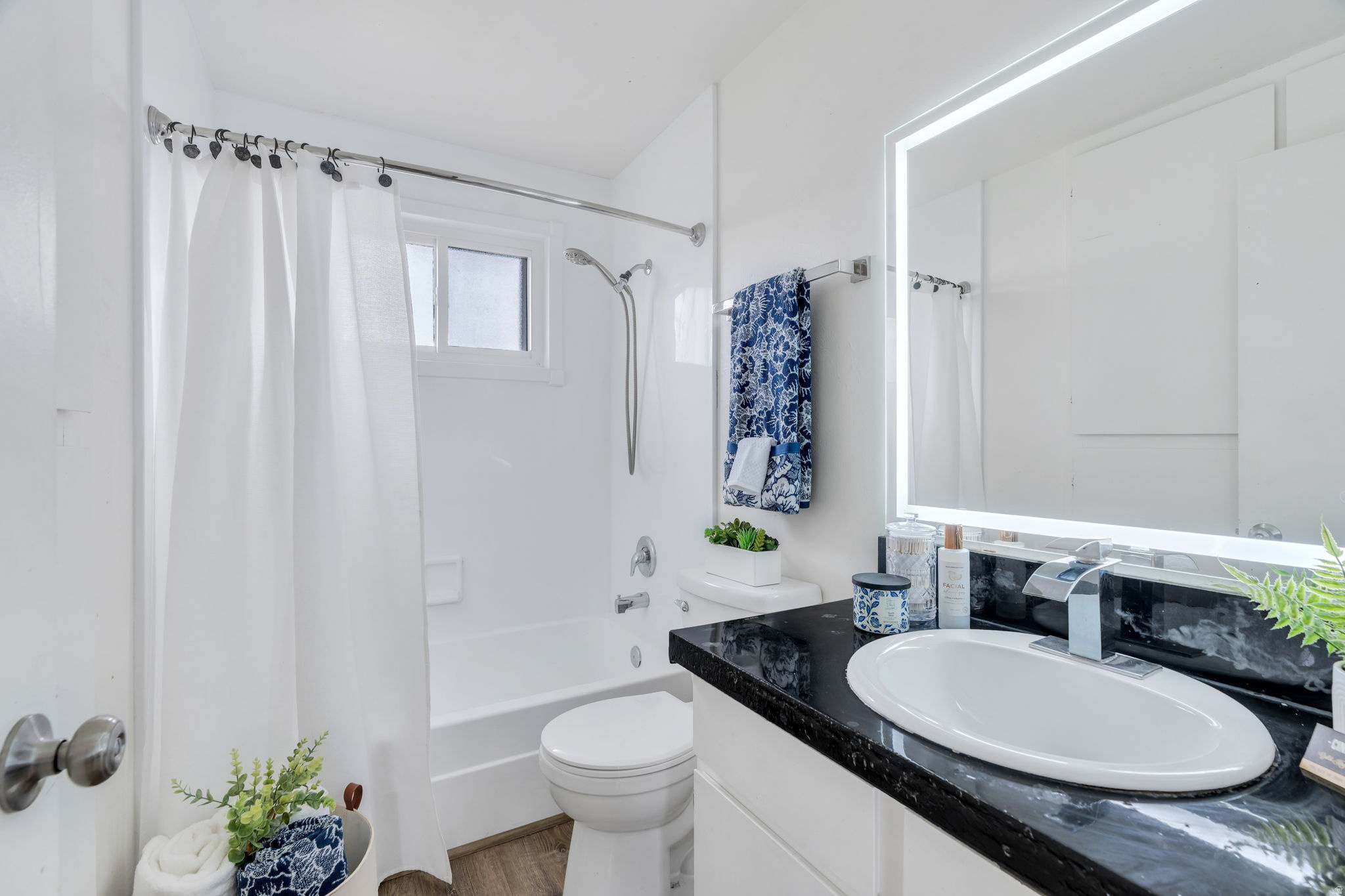 VALLEY VISTA - Residential