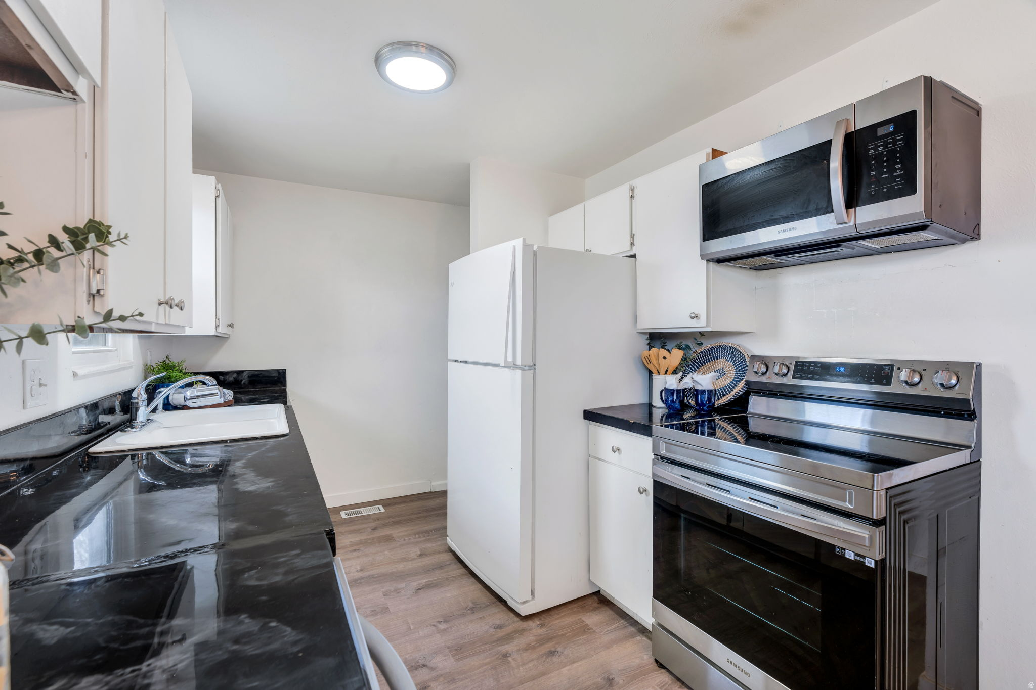 VALLEY VISTA - Residential