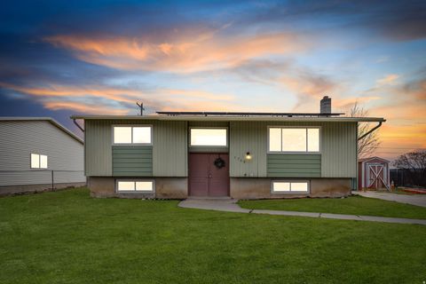 Photo of 1760 N 340 W, Lehi, UT 84043 (MLS # 2144393)