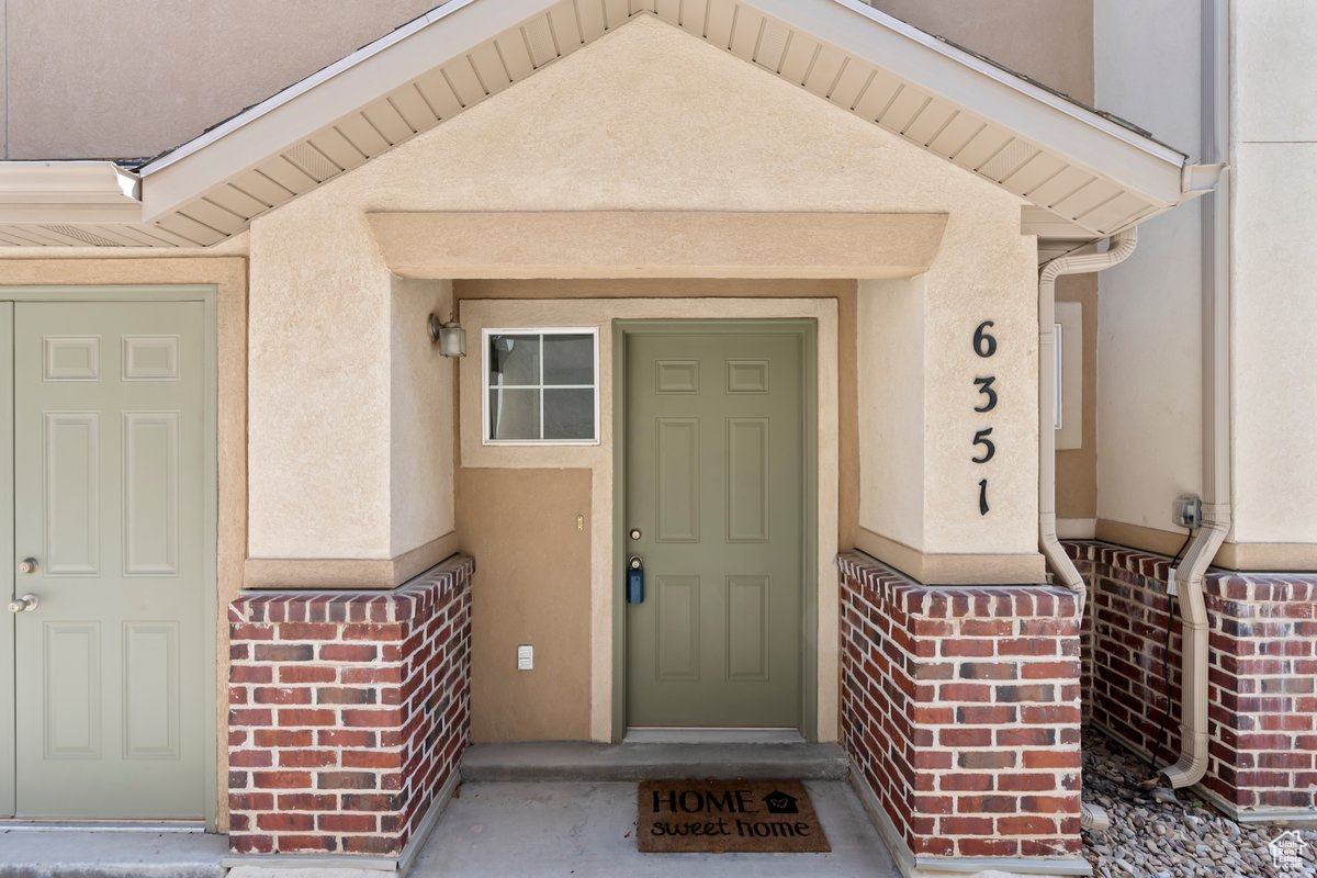 6351 W Traveler Ln, West Jordan, Utah image 1
