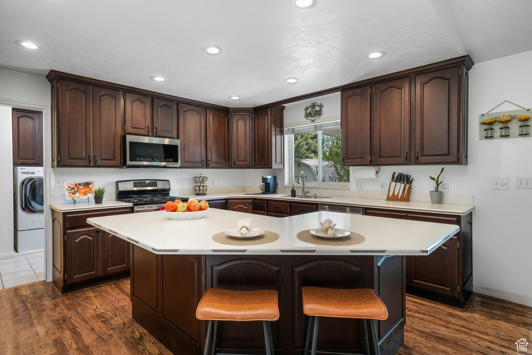 ALPINE COUNTRY CLUB - Residential
