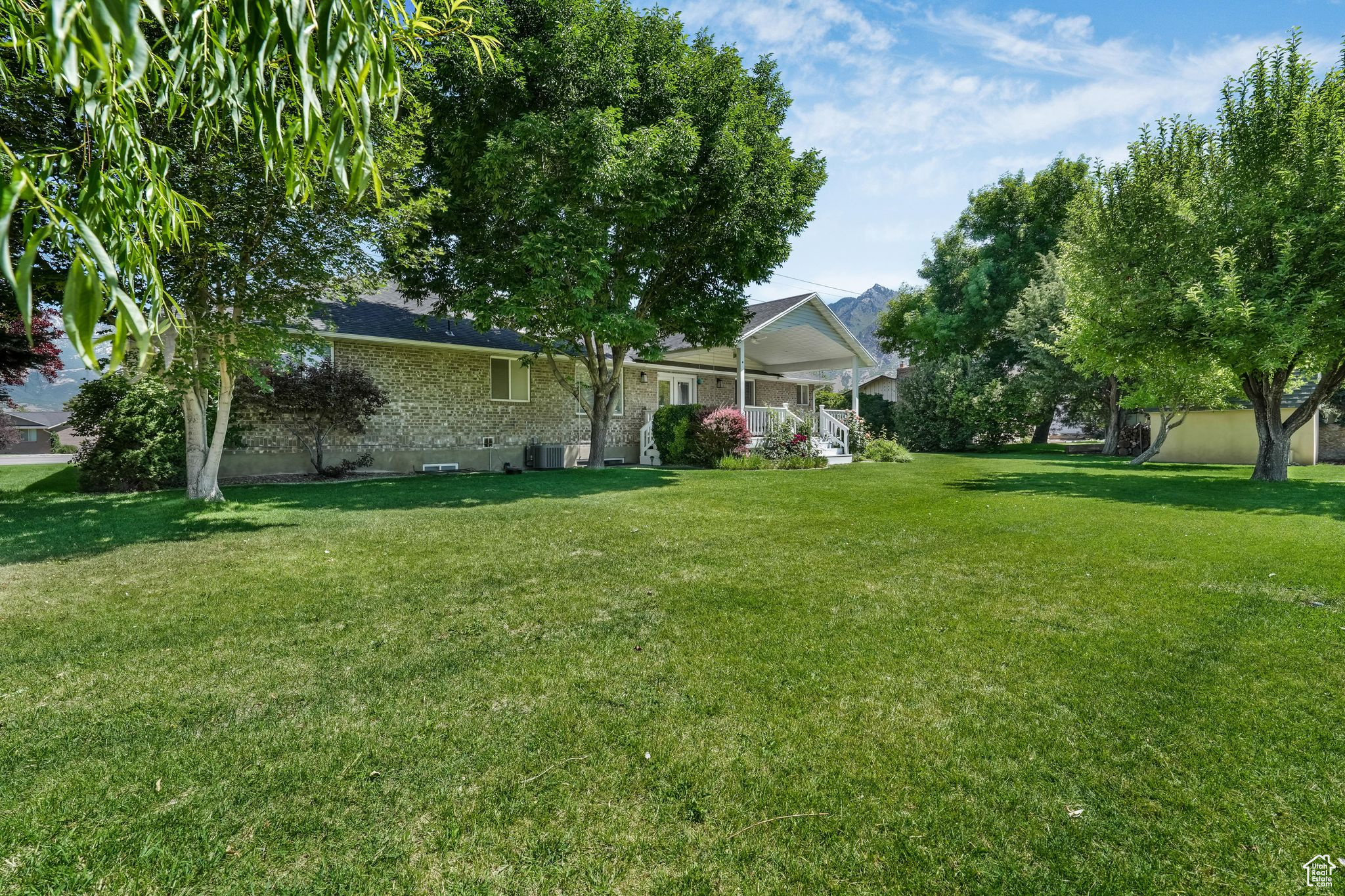 ALPINE COUNTRY CLUB - Residential