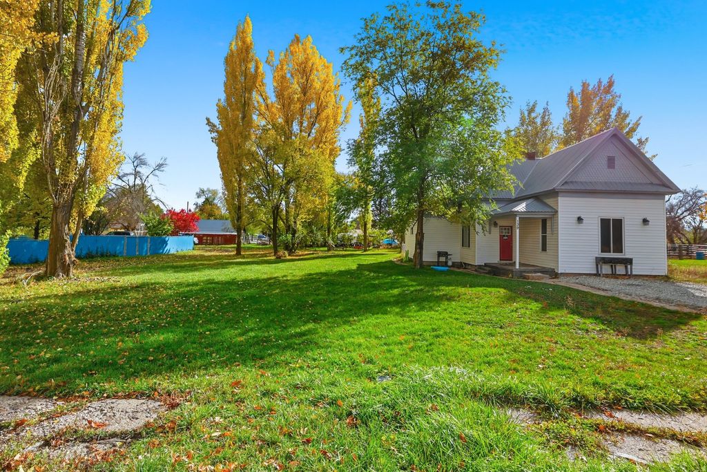 Photo of 139 W 200 S, Preston, ID 83263 (MLS # 2126116)