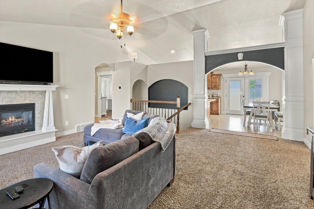 Photo of 867 W 460 S, Tremonton, UT 84337 (MLS # 2184945)