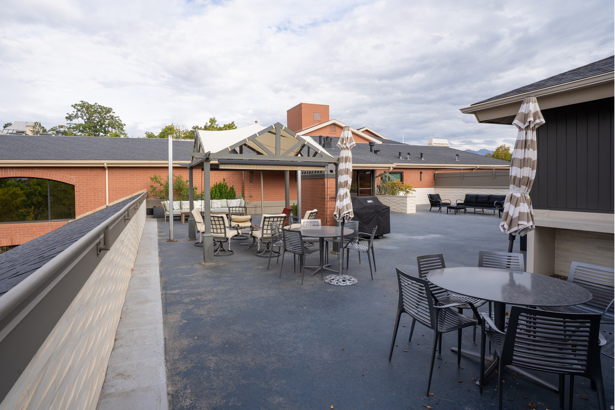 TERRACE FALLS - Residential